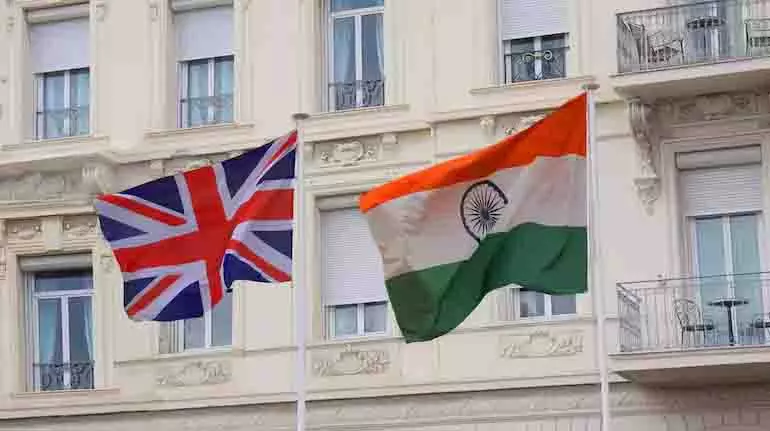India-UK ट्रेड डील अप्रैल में लागू होने की संभावना; व्हिस्की, ऑटो टैरिफ में कमी आएगी India-UK ट्रेड डील अप्रैल में लागू होने की संभावना; व्हिस्की, ऑटो टैरिफ में कमी आएगी