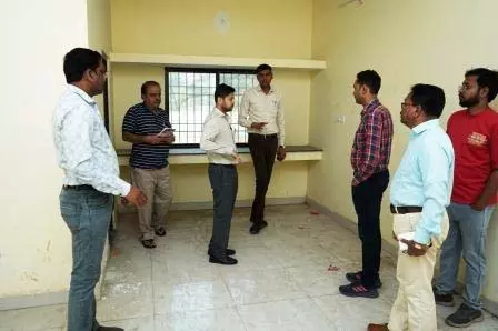 कलेक्टर ने आईटी पार्क और नालंदा परिसर का किया निरीक्षण कलेक्टर ने आईटी पार्क और नालंदा परिसर का किया निरीक्षण