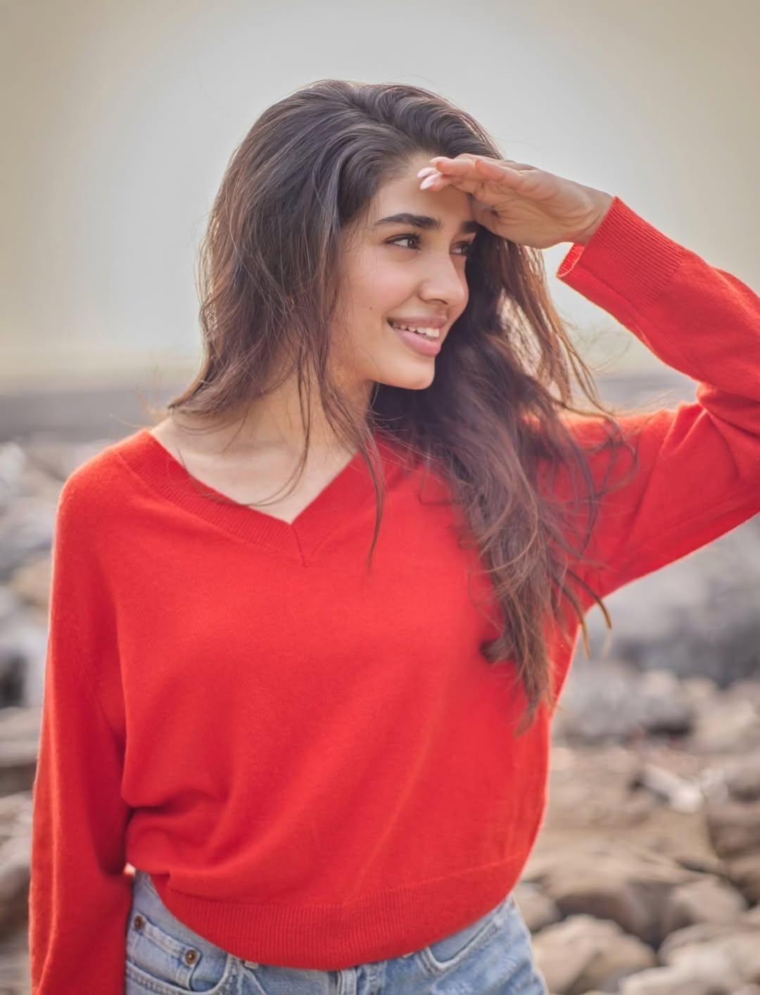 न्यू लुक में नजर आई कृति शेट्टी