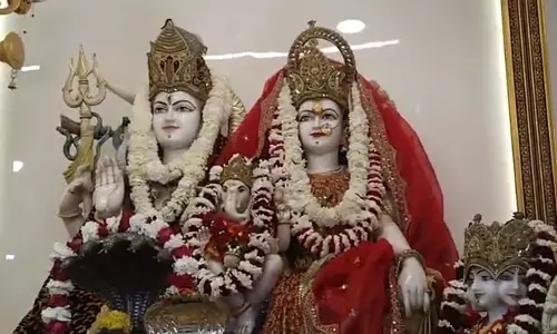Jammu-Kashmir: बम-बम भोले के जयकारों से गूंजा रूपनगर,उमड़ा आस्था का सैलाब Jammu-Kashmir: बम-बम भोले के जयकारों से गूंजा रूपनगर,उमड़ा आस्था का सैलाब