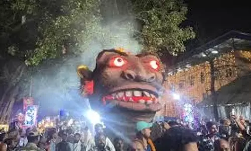 Jharkhand: बाबा धाम में शिव बारात में उमड़ा जनसैलाब Jharkhand: बाबा धाम में शिव बारात में उमड़ा जनसैलाब