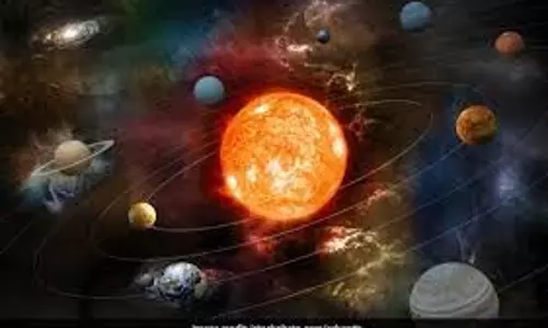 Surya Nakshatra Gochar: सूर्य के नक्षत्र बदलने से चमकेगा 2 राशियों का भाग्य, अचानक से दिख सकते हैं बड़े बदलाव Surya Nakshatra Gochar: सूर्य के नक्षत्र बदलने से चमकेगा 2 राशियों का भाग्य, अचानक से दिख सकते हैं बड़े बदलाव