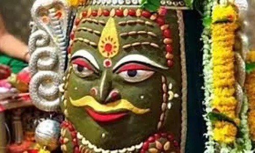 Ujjain: महाकाल मंदिर में आज दोपहर को होगी भस्म आरती, जानें वजह Ujjain: महाकाल मंदिर में आज दोपहर को होगी भस्म आरती, जानें वजह