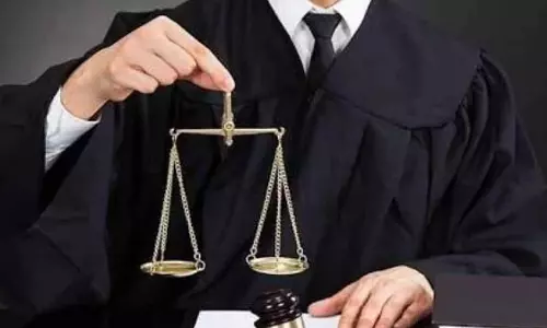 Indore : मध्य प्रदेश भर के वकीलों ने प्रोटेक्शन लॉ को तुरंत लागू करने की मांग की Indore : मध्य प्रदेश भर के वकीलों ने प्रोटेक्शन लॉ को तुरंत लागू करने की मांग की