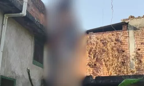 एक्सीडेंट में बेटे को खोने के बाद माता-पिता ने किया सुसाइड एक्सीडेंट में बेटे को खोने के बाद माता-पिता ने किया सुसाइड