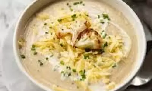 Creamy Cauliflower Soup :  क्रीमी फूलगोभी सूप