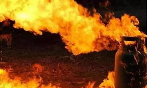 Uttarakhand:घर में चार गैस सिलेंडरों में विस्फोट, लोगों में मची दहशत