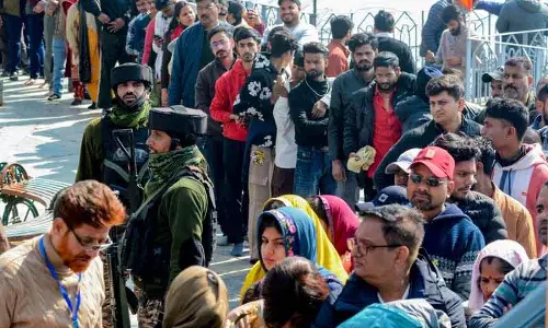 Kashmir में महाशिवरात्रि श्रद्धा के साथ मनाई गई