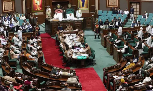 MP : विधानसभा में भाषण के दौरान कांग्रेस ने राज्यपाल मंगूभाई पटेल को टोका MP : विधानसभा में भाषण के दौरान कांग्रेस ने राज्यपाल मंगूभाई पटेल को टोका