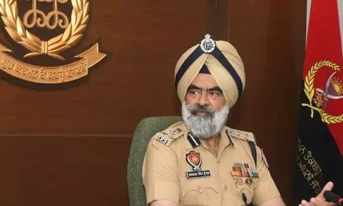 हाईकोर्ट ने सस्पेंड डीआईजी हरचरण Bhullar की ज़मानत अर्ज़ी खारिज की हाईकोर्ट ने सस्पेंड डीआईजी हरचरण Bhullar की ज़मानत अर्ज़ी खारिज की