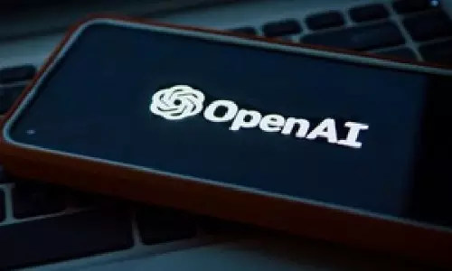 OpenAI के GPT-4o रिटायर होने पर यूज़र्स भावुक OpenAI के GPT-4o रिटायर होने पर यूज़र्स भावुक