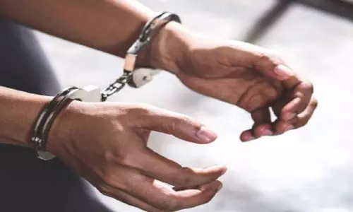 iPhone...पुलिस ने मोबाइल चोरी मामले में एक आरोपी को किया गिरफ्तार iPhone...पुलिस ने मोबाइल चोरी मामले में एक आरोपी को किया गिरफ्तार