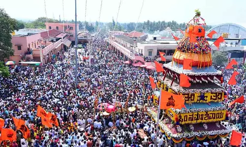 Tumkur : सिद्धगंगा मठ में रथ उत्सव Tumkur : सिद्धगंगा मठ में रथ उत्सव