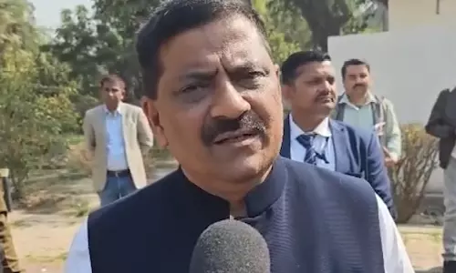 Pakistan पर भारत की जीत के बाद नेताओं का बयान, टीम ने दिखाया जज़्बा Pakistan पर भारत की जीत के बाद नेताओं का बयान, टीम ने दिखाया जज़्बा