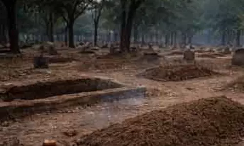 Odisha के कब्रिस्तान से शव गायब, जांच के आदेश Odisha के कब्रिस्तान से शव गायब, जांच के आदेश