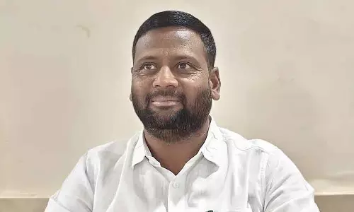 MLA राजू कागे की भावनाओं को ठेस पहुंचाना सही नहीं: बसनगौड़ा पाटिल बोम्मानल MLA राजू कागे की भावनाओं को ठेस पहुंचाना सही नहीं: बसनगौड़ा पाटिल बोम्मानल