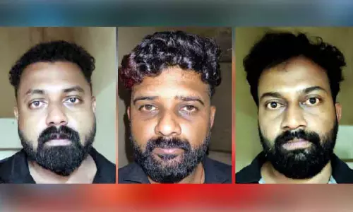Kerala : युवक को चाकू मारकर घायल करने वाले संदिग्धों को गिरफ्तार किया Kerala : युवक को चाकू मारकर घायल करने वाले संदिग्धों को गिरफ्तार किया