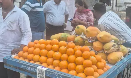 अमृततुल्य दुकान और 6 फल ठेला संचालकों पर जुर्माना अमृततुल्य दुकान और 6 फल ठेला संचालकों पर जुर्माना