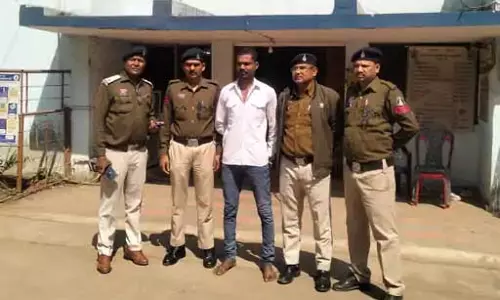 शादीशुदा महिला से प्यार फिर कटर से हमला, ICU में एडमिट है पीड़िता