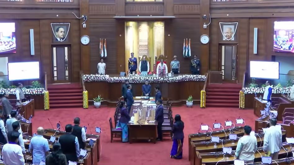 Assam बजट सत्र की शुरुआत में हंगामा, विपक्ष ने राज्यपाल के अभिभाषण में बाधा डाली