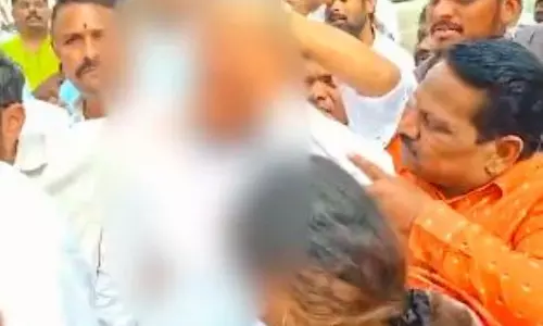पुणे में कांग्रेस भवन पर पत्थरबाजी, BJP कार्यकर्ताओं पर मामला
