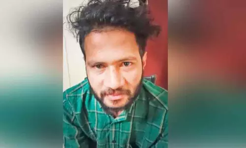 Kerala : हशीश ऑयल और गांजे के साथ युवक गिरफ्तार Kerala : हशीश ऑयल और गांजे के साथ युवक गिरफ्तार