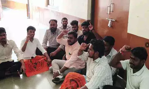 महात्मा गांधी यूनिवर्सिटी में हेल्थ सेंटर नहीं, स्टूडेंट्स की जान खतरे में: ABVP महात्मा गांधी यूनिवर्सिटी में हेल्थ सेंटर नहीं, स्टूडेंट्स की जान खतरे में: ABVP