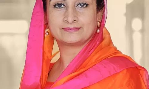 Harsimrat कौर बादल ने बठिंडा में खुलेआम ड्रग्स के कारोबार का आरोप लगाया Harsimrat कौर बादल ने बठिंडा में खुलेआम ड्रग्स के कारोबार का आरोप लगाया