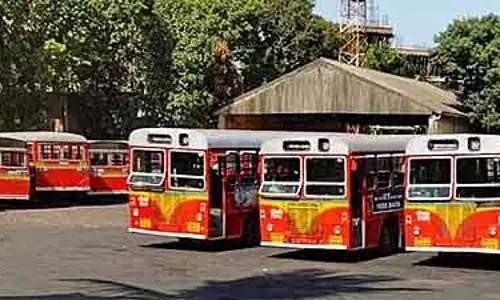 Mumbai : बेस्ट के यात्रियों ने कोस्टल रोड पर बसों की कम फ्रीक्वेंसी की शिकायत की
