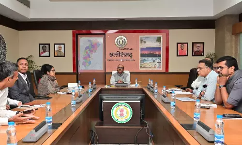 मुख्य सचिव ने मंत्रालय महानदी भवन में नवा अंजोर विजन@ 2047 मॉनिटरिंग पोर्टल की समीक्षा की