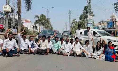 Ex-MLA लिंगैया ने छात्र की मौत के बाद 2 करोड़ रुपये और नौकरी की मांग की