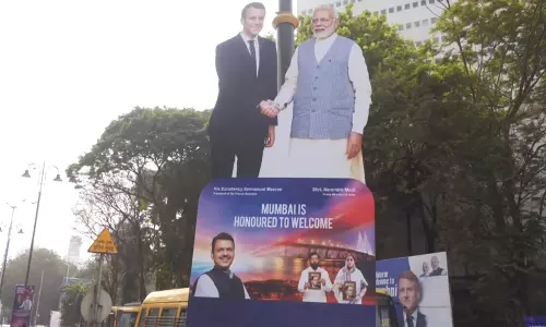 Mumbai फ्रांस के राष्ट्रपति मैक्रॉन के स्वागत में जीवंत