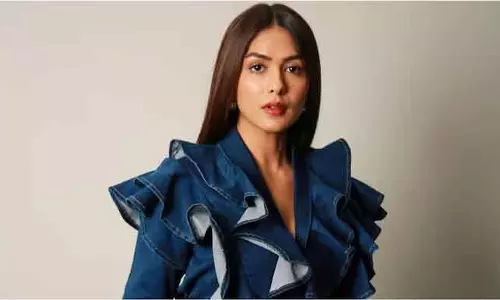 Mrunal Thakur ने धनुष संग अफवाहों को बताया मज़ेदार ‘फ्री पब्लिसिटी’ Mrunal Thakur ने धनुष संग अफवाहों को बताया मज़ेदार ‘फ्री पब्लिसिटी’