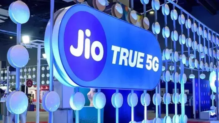 AI टैलेंट रखने वालों को Reliance Jio का खुला निमंत्रण, बिना किसी झंझट के मिलेगी जॉब! AI टैलेंट रखने वालों को Reliance Jio का खुला निमंत्रण, बिना किसी झंझट के मिलेगी जॉब!