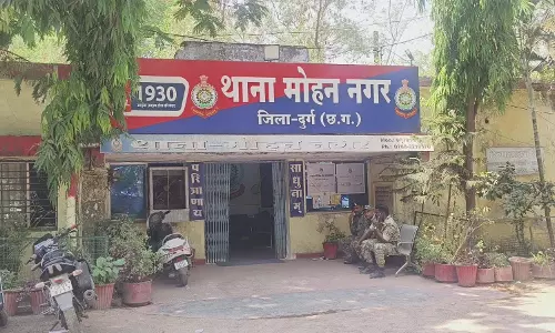 मोहन नगर में चाकू से युवक की हत्या, एक आरोपी हिरासत में, दूसरा फरार मोहन नगर में चाकू से युवक की हत्या, एक आरोपी हिरासत में, दूसरा फरार