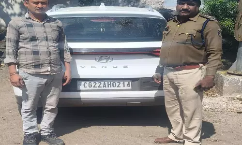 NH-130 पर स्टंटबाजी महंगी, सरगांव पुलिस की सख्त कार्रवाई NH-130 पर स्टंटबाजी महंगी, सरगांव पुलिस की सख्त कार्रवाई