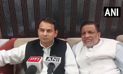 पटना में तेज प्रताप यादव का पलटवार, सर्वजीत के बयान पर जताई नाराजगी पटना में तेज प्रताप यादव का पलटवार, सर्वजीत के बयान पर जताई नाराजगी