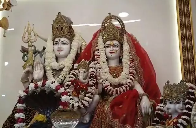 Jammu-Kashmir: बम-बम भोले के जयकारों से गूंजा रूपनगर,उमड़ा आस्था का सैलाब Jammu-Kashmir: बम-बम भोले के जयकारों से गूंजा रूपनगर,उमड़ा आस्था का सैलाब