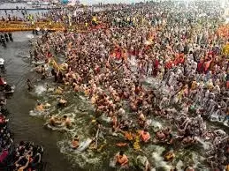 Prayagraj:महाशिवरात्रि पर 22 करोड़ श्रद्धालुओं ने लगाई संगम में डुबकी, टूटा कुंभ का रिकॉर्ड Prayagraj:महाशिवरात्रि पर 22 करोड़ श्रद्धालुओं ने लगाई संगम में डुबकी, टूटा कुंभ का रिकॉर्ड