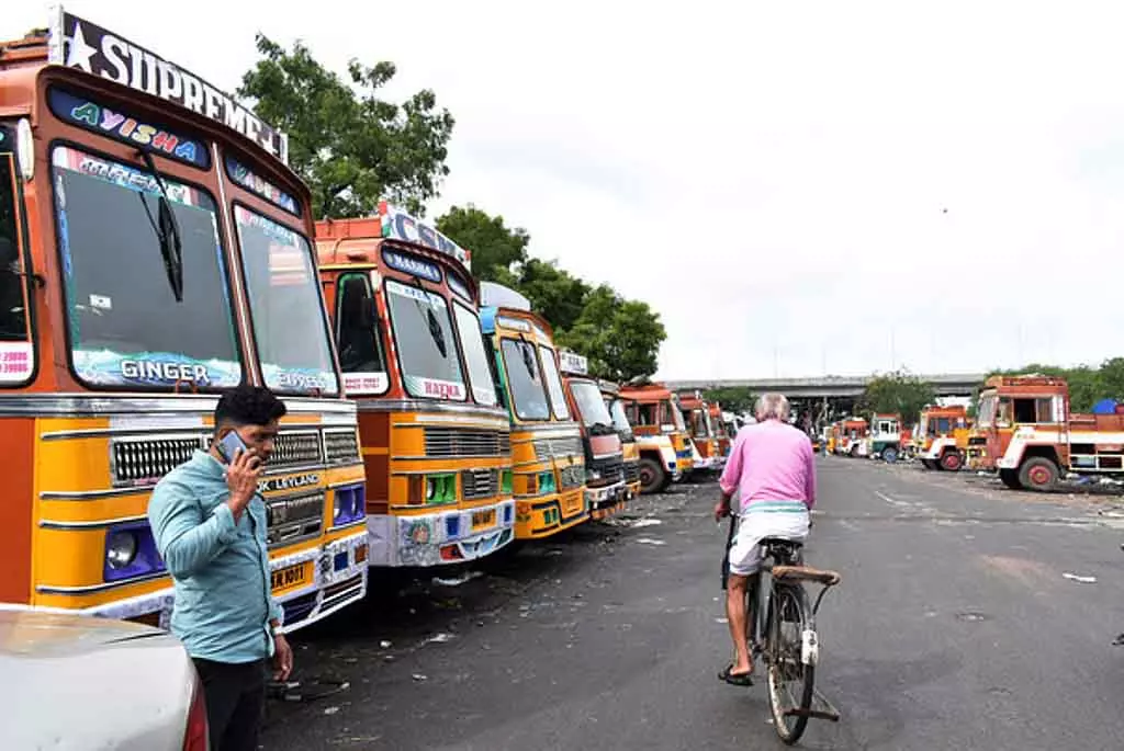 Tamil Nadu : आज से डेल्टा जिलों में ट्रक चालक हड़ताल पर जाएंगे Tamil Nadu : आज से डेल्टा जिलों में ट्रक चालक हड़ताल पर जाएंगे