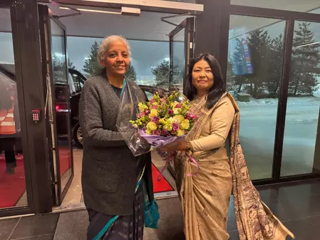 वित्त मंत्री निर्मला सीतारमण नॉर्वे पहुंचीं वित्त मंत्री निर्मला सीतारमण नॉर्वे पहुंचीं