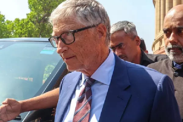 Bill Gates आज आंध्र प्रदेश के दौरे पर Bill Gates आज आंध्र प्रदेश के दौरे पर
