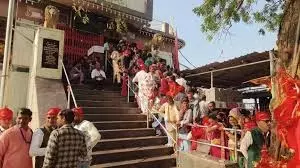 Maihar:महाशिवरात्रि पर आस्था का सैलाब,जयघोष से गूंजी मां शारदा की नगरी Maihar:महाशिवरात्रि पर आस्था का सैलाब,जयघोष से गूंजी मां शारदा की नगरी