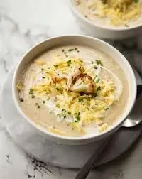 Creamy Cauliflower Soup : क्रीमी फूलगोभी सूप Creamy Cauliflower Soup : क्रीमी फूलगोभी सूप