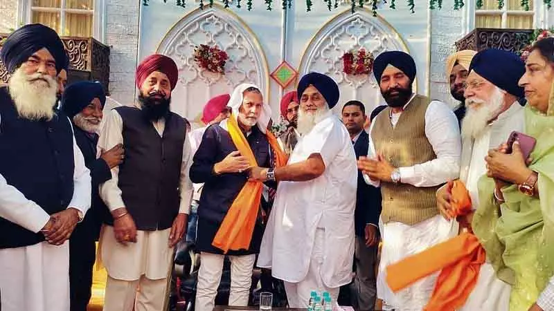 Sangrur भाजपा नेता अरविंद खन्ना शिरोमणि अकाली दल में शामिल हुए Sangrur भाजपा नेता अरविंद खन्ना शिरोमणि अकाली दल में शामिल हुए