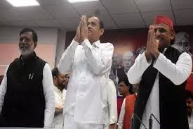 Lucknow: बसपा से सपा तक, सिद्दीकी की सियासी यात्रा Lucknow: बसपा से सपा तक, सिद्दीकी की सियासी यात्रा