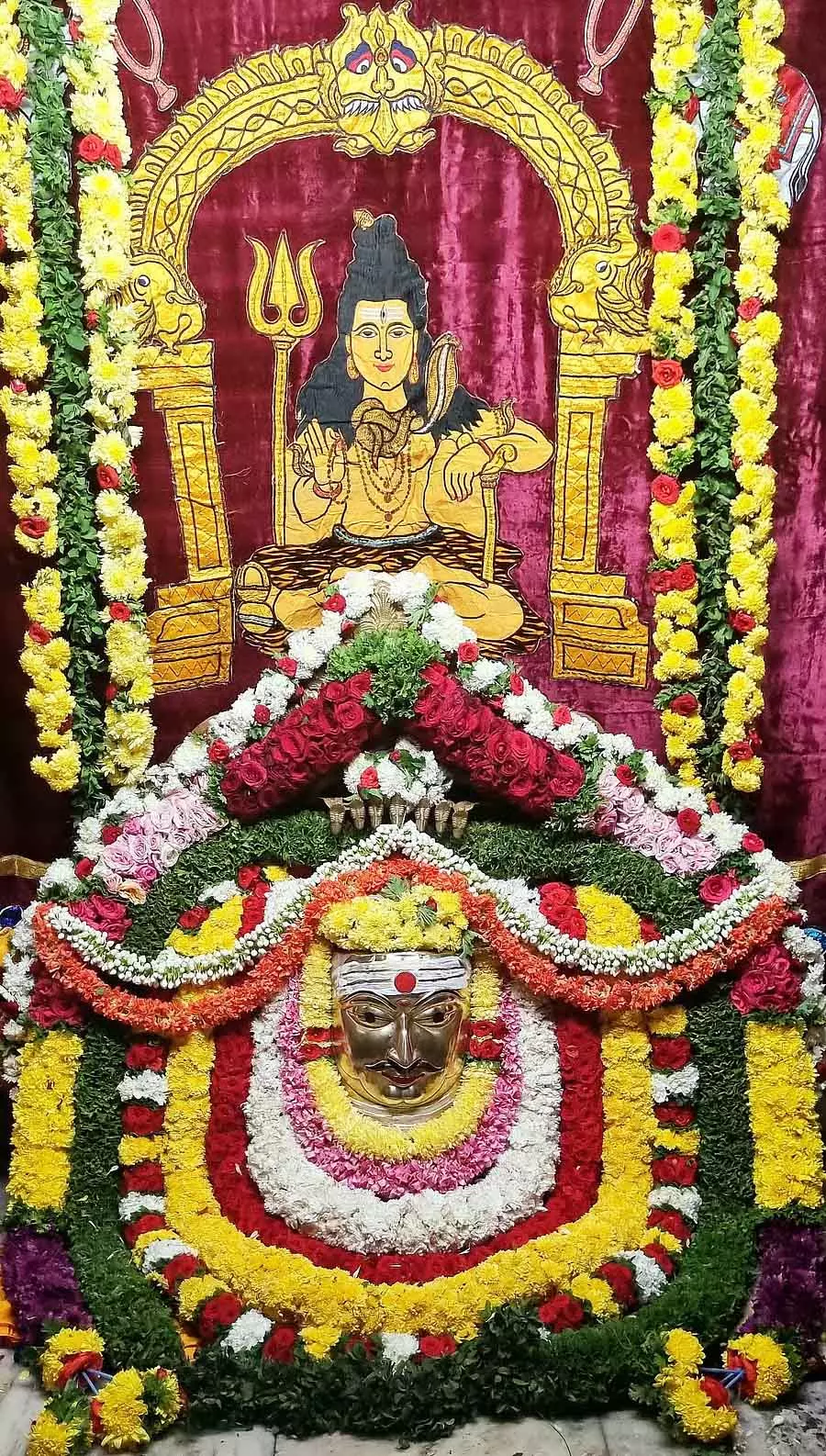 Mulabagilu: सोमेश्वर मंदिर में विशेष पूजा Mulabagilu: सोमेश्वर मंदिर में विशेष पूजा