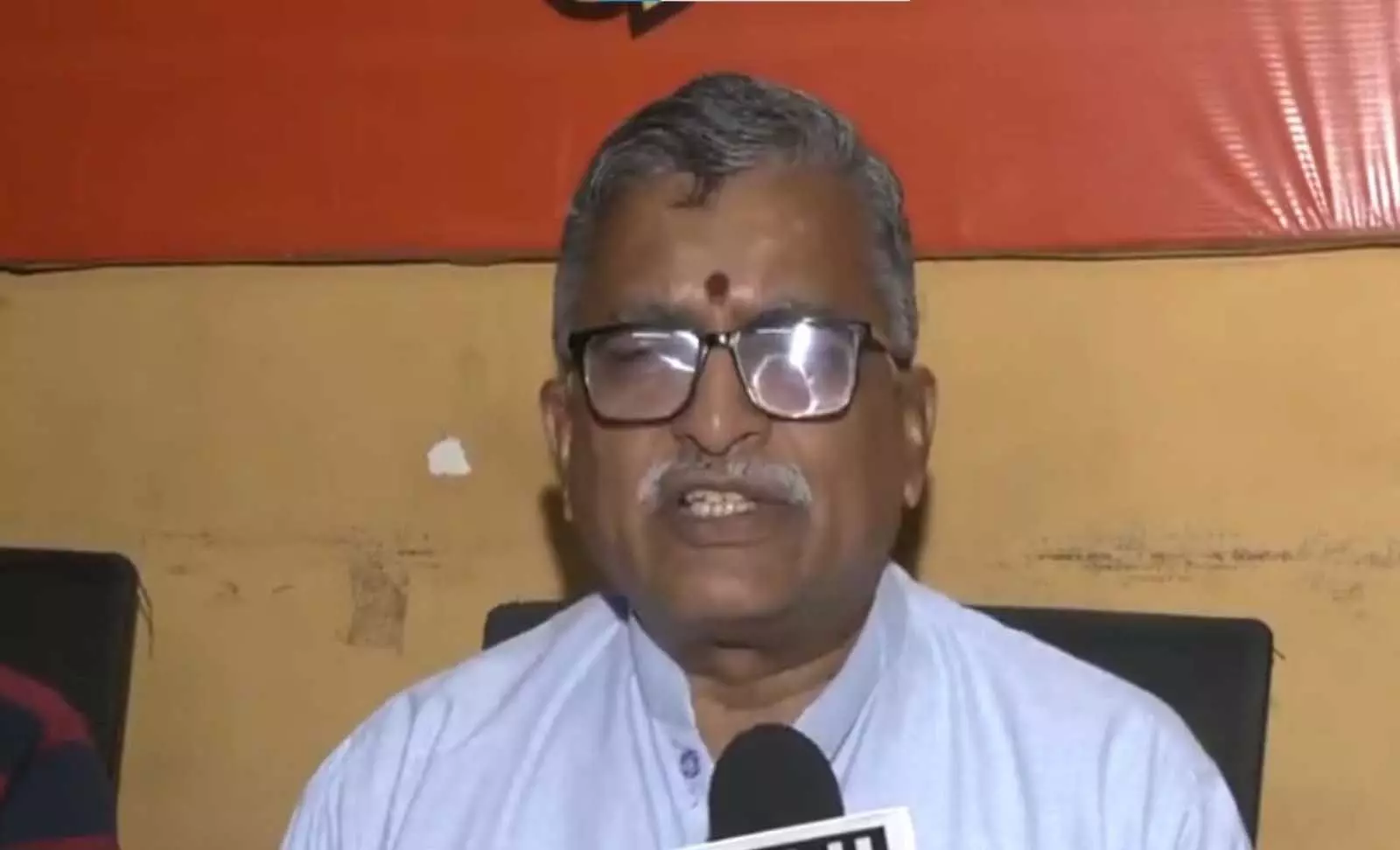 देशभक्तों को बदनाम करने का प्रयास: वीएचपी ने RSS पर प्रियंका खर्गे की टिप्पणी पर पलटवार किया देशभक्तों को बदनाम करने का प्रयास: वीएचपी ने RSS पर प्रियंका खर्गे की टिप्पणी पर पलटवार किया