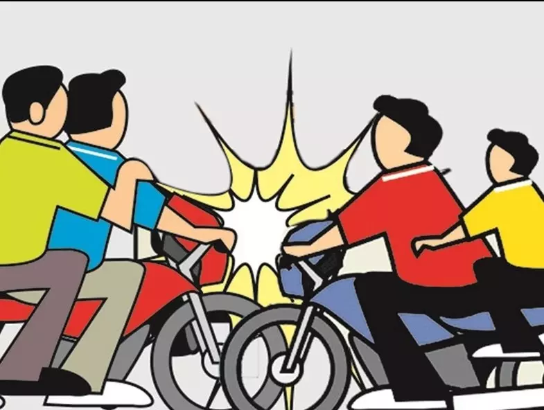 Farrukhabad: सड़क हादसे में एक घायल, जिला अस्पताल रेफर Farrukhabad: सड़क हादसे में एक घायल, जिला अस्पताल रेफर