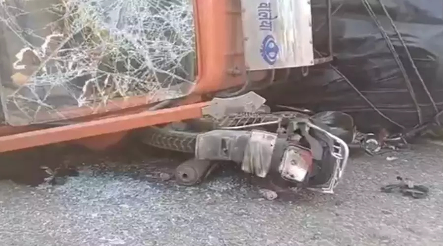Ambala: बाइक और थ्री-व्हीलर सवार दबे, अम्बाला में सड़क हादसा Ambala: बाइक और थ्री-व्हीलर सवार दबे, अम्बाला में सड़क हादसा